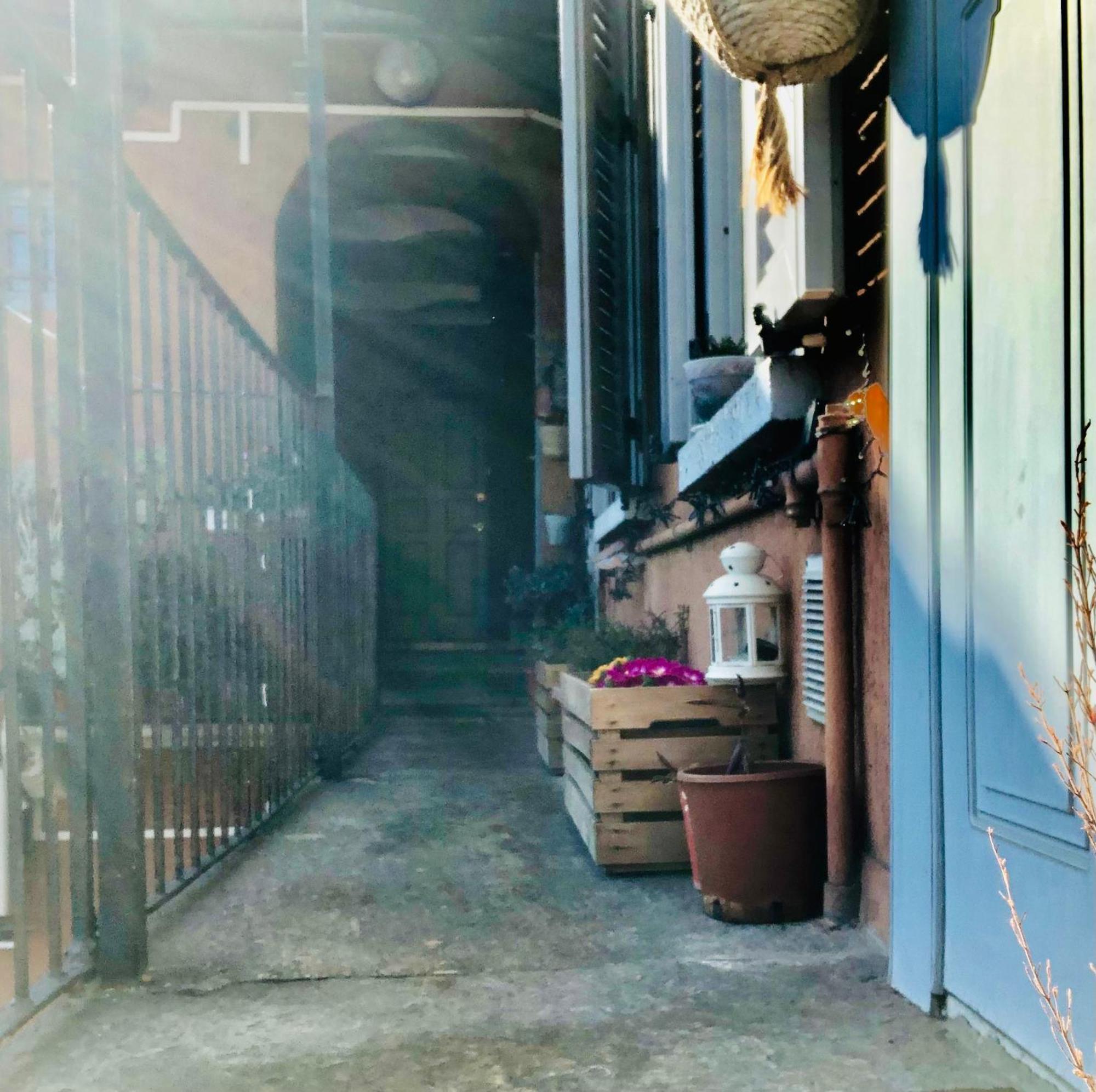 La Casa Sul Ballatoio Isola Humanitas E Alcatraz ミラノ エクステリア 写真